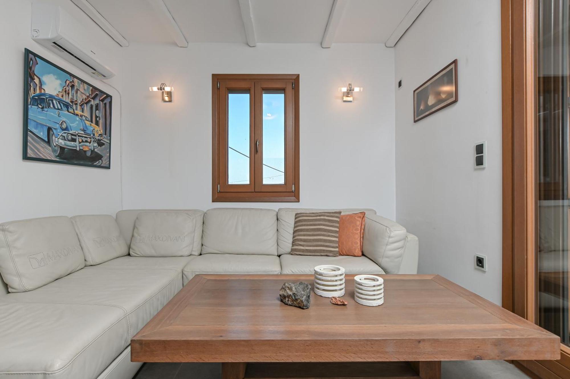 4 Bedroom Villa Valerie With Private Swimming Pool Stelida  Exterior photo